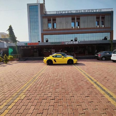 Navsari Hotel Nilkanth מראה חיצוני תמונה