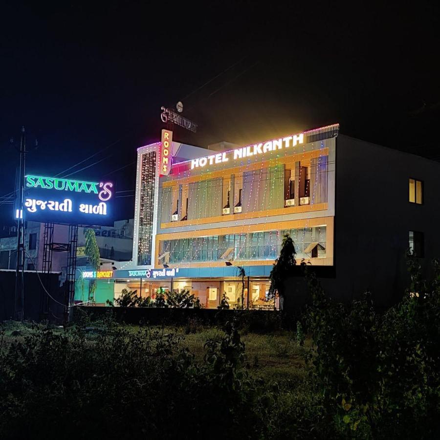 Navsari Hotel Nilkanth מראה חיצוני תמונה
