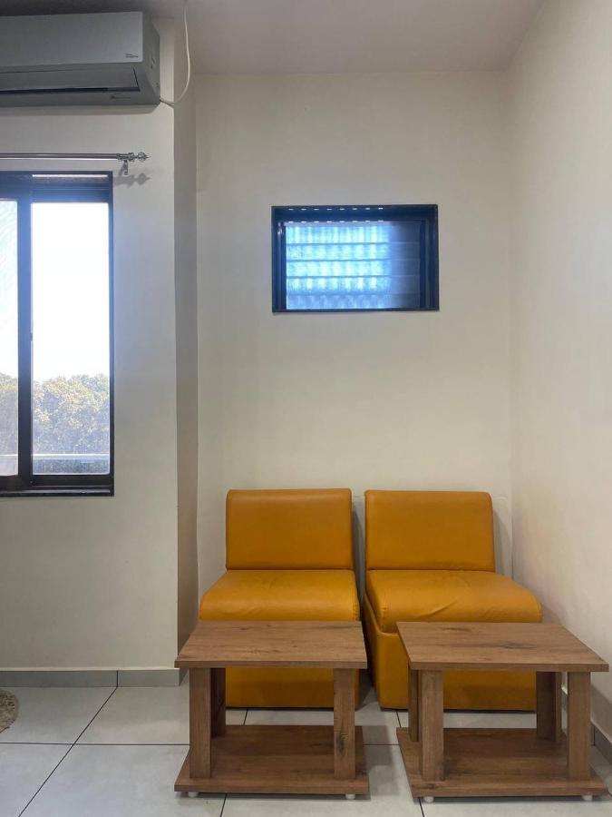 Navsari Hotel Nilkanth מראה חיצוני תמונה
